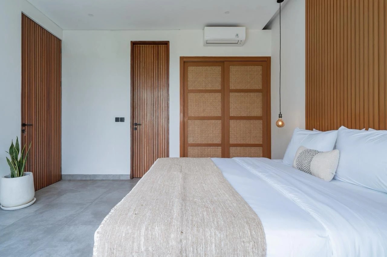 2BR Modern Minimalist Villa w/ Rooftop 