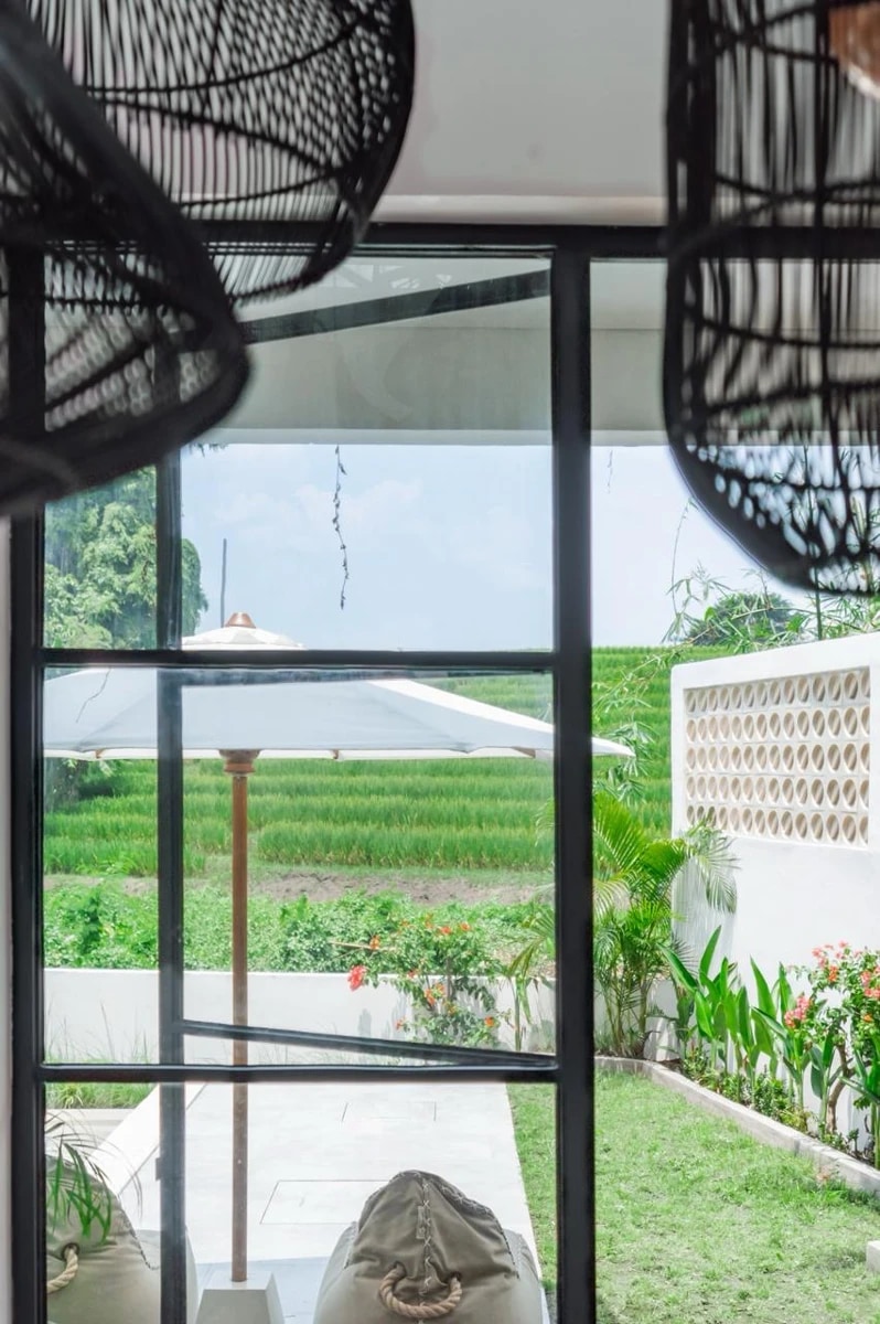 2BR Modern Minimalist Villa w/ Rooftop 
