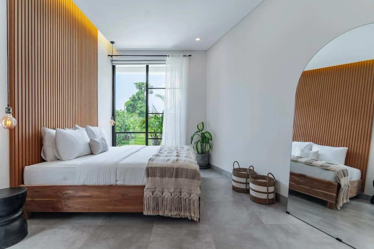 2BR Modern Minimalist Villa w/ Rooftop 