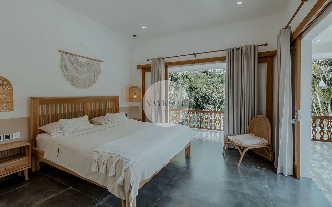 3BR VILLA IN TUMBAK BAYUH FOR SALE