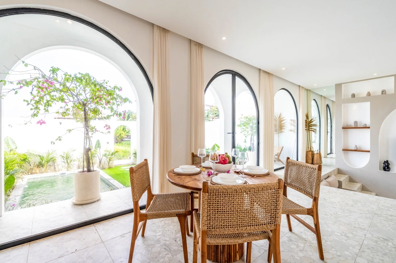 Modern 2BR Townhouse w/ Rooftop & Views