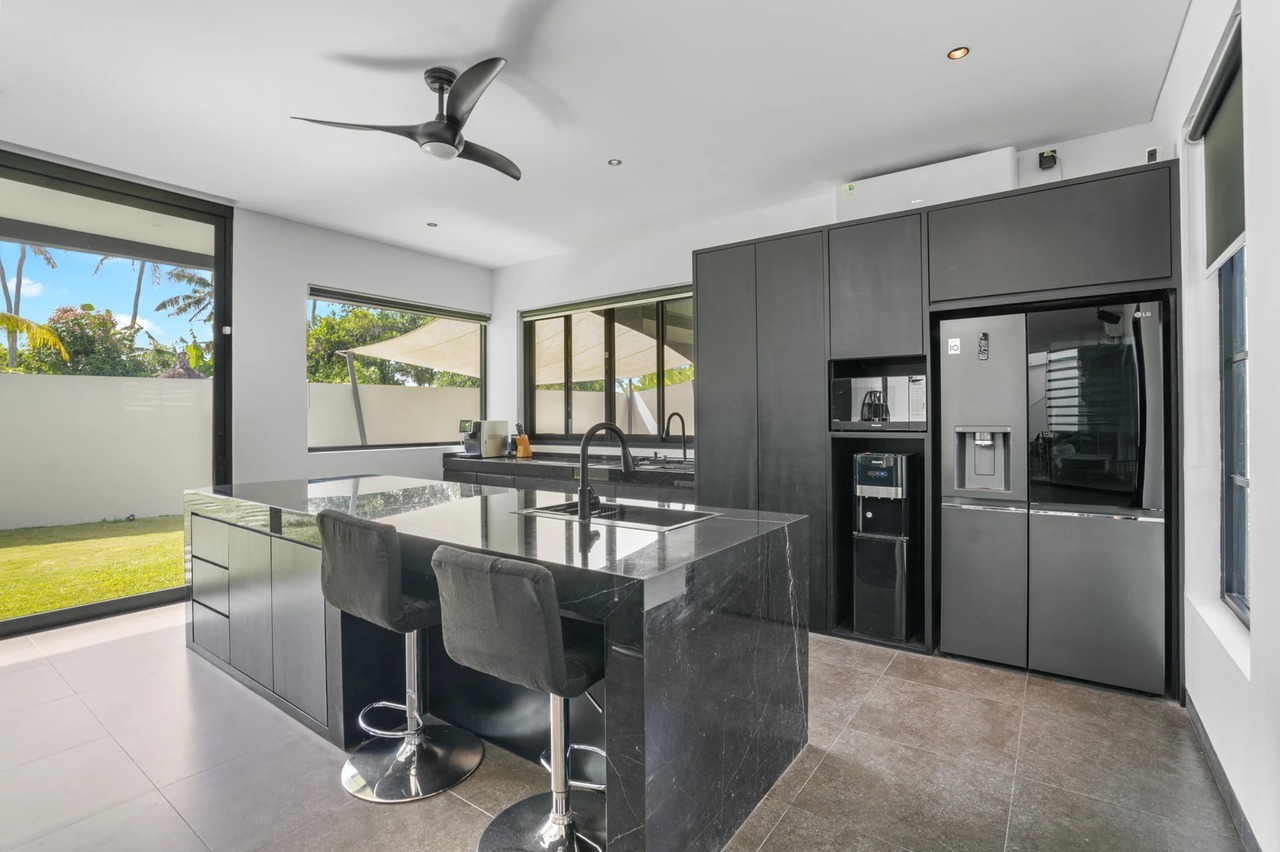[REDUCED} CEMAGI, Casa Noir, 3-BR Luxury