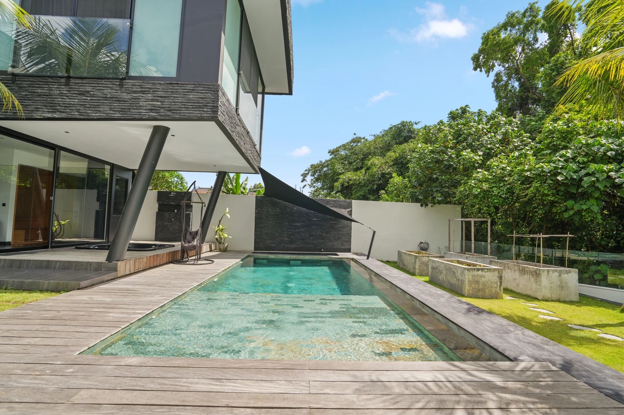 [REDUCED} CEMAGI, Casa Noir, 3-BR Luxury