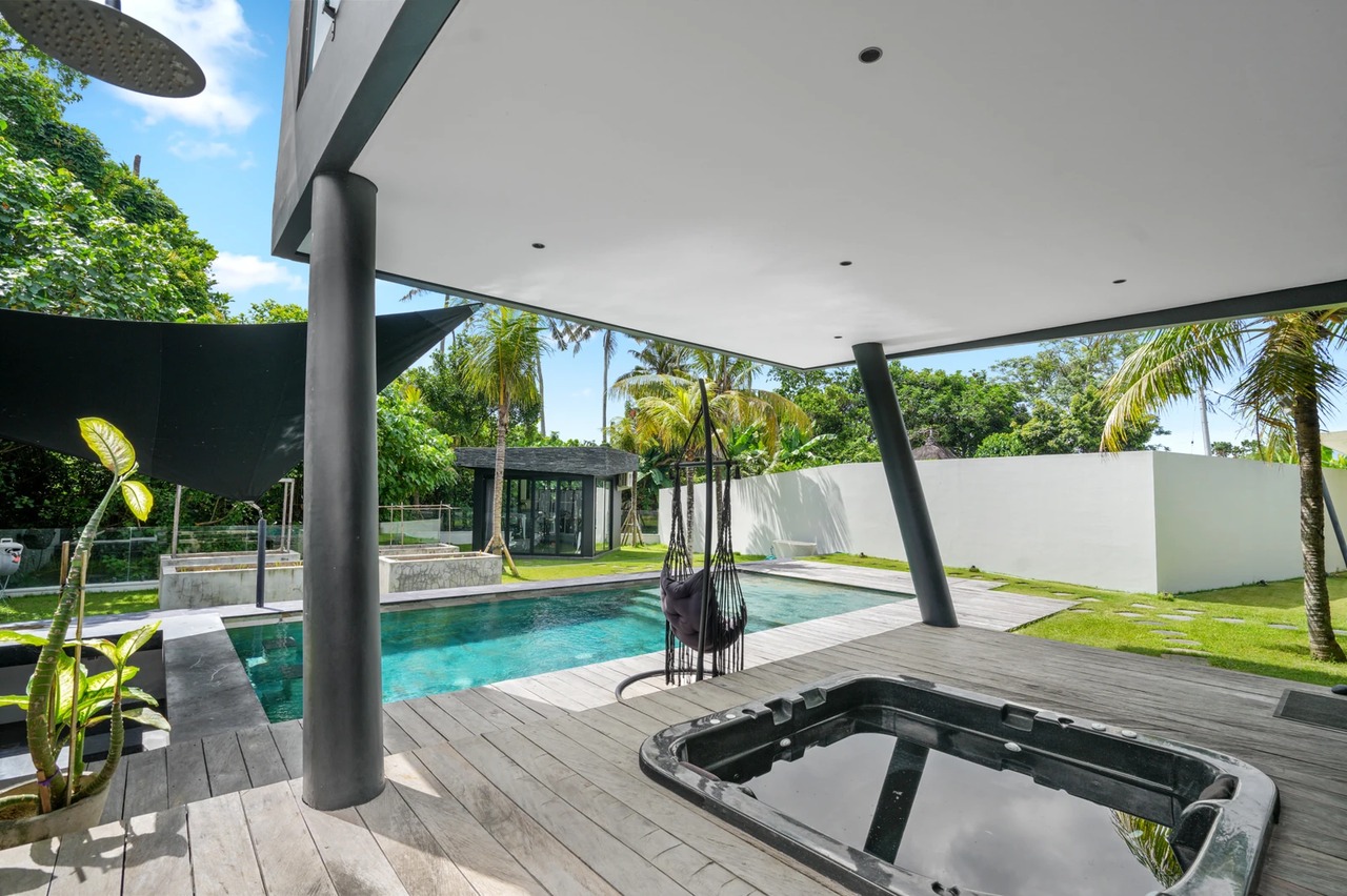 [REDUCED} CEMAGI, Casa Noir, 3-BR Luxury