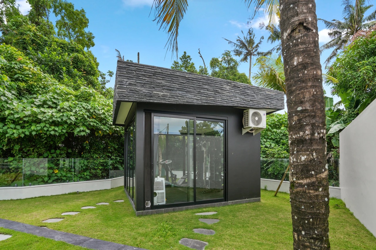 [REDUCED} CEMAGI, Casa Noir, 3-BR Luxury