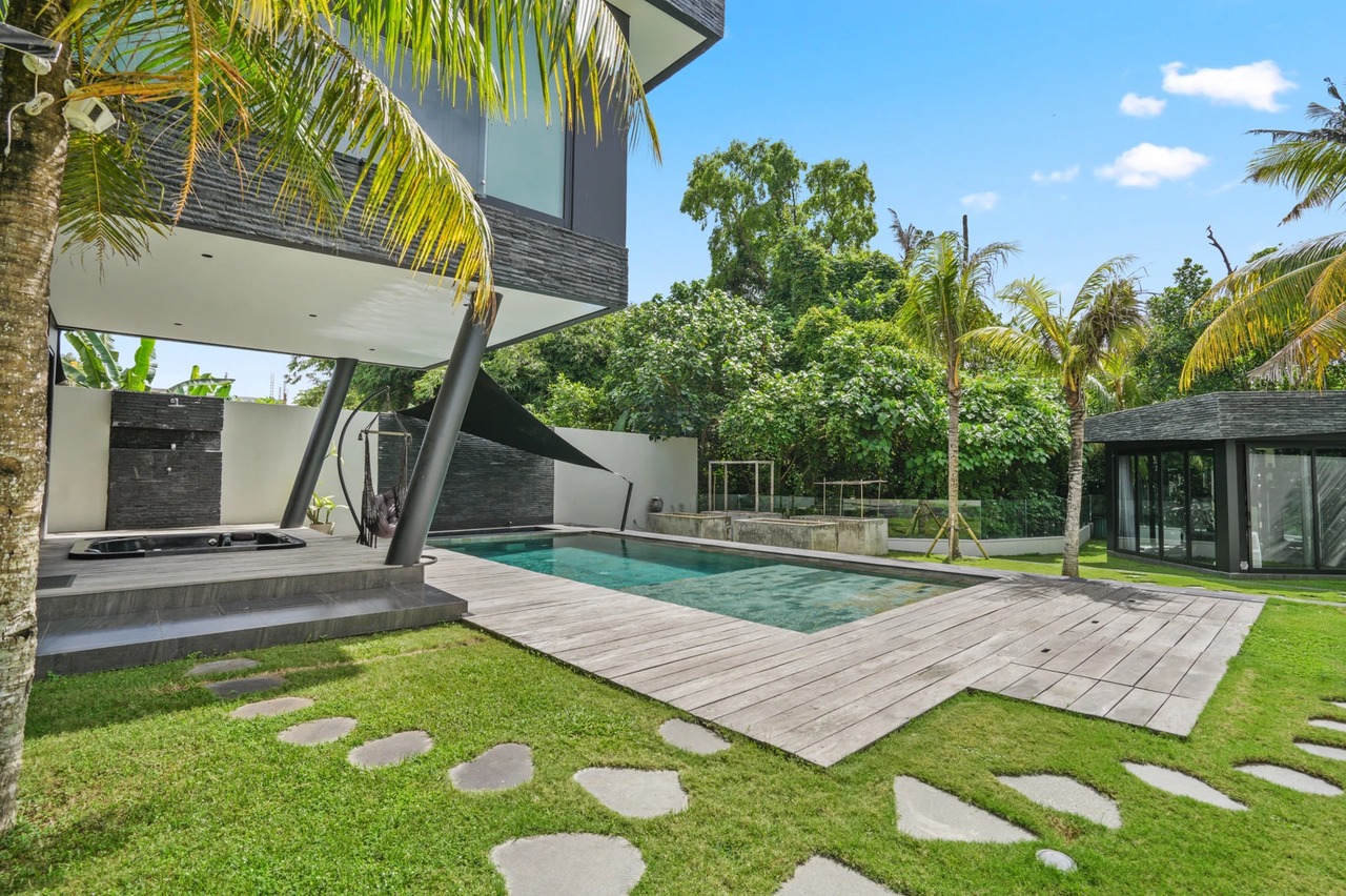 [REDUCED} CEMAGI, Casa Noir, 3-BR Luxury