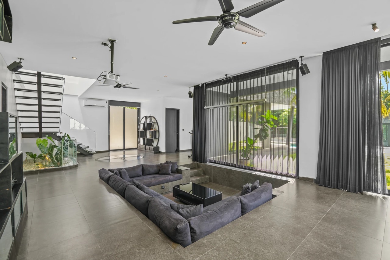 [REDUCED} CEMAGI, Casa Noir, 3-BR Luxury