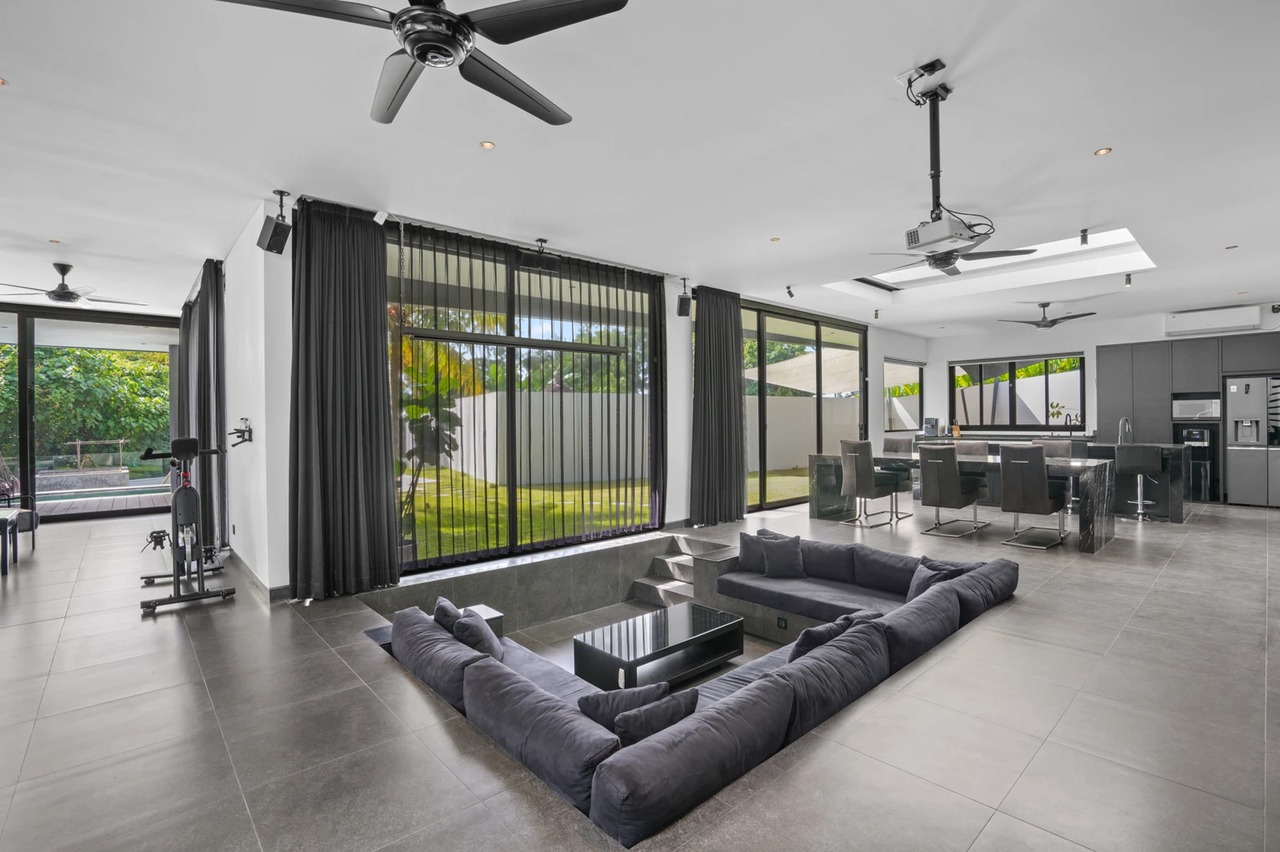 [REDUCED} CEMAGI, Casa Noir, 3-BR Luxury
