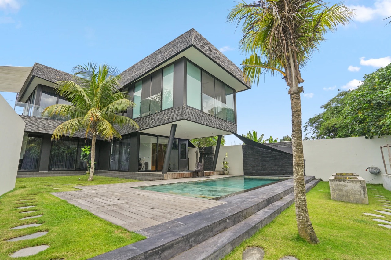 [REDUCED} CEMAGI, Casa Noir, 3-BR Luxury