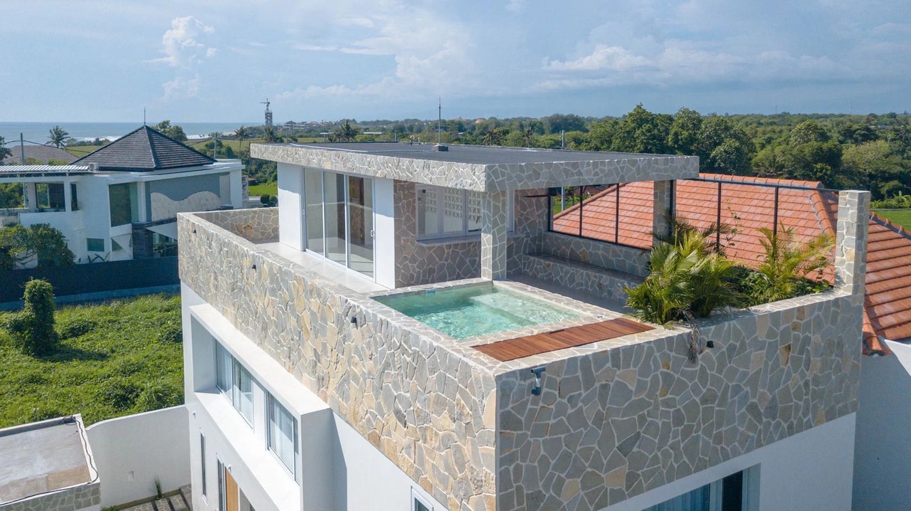 Elegant 4BR Ocean-View Villa w/ Rooftop