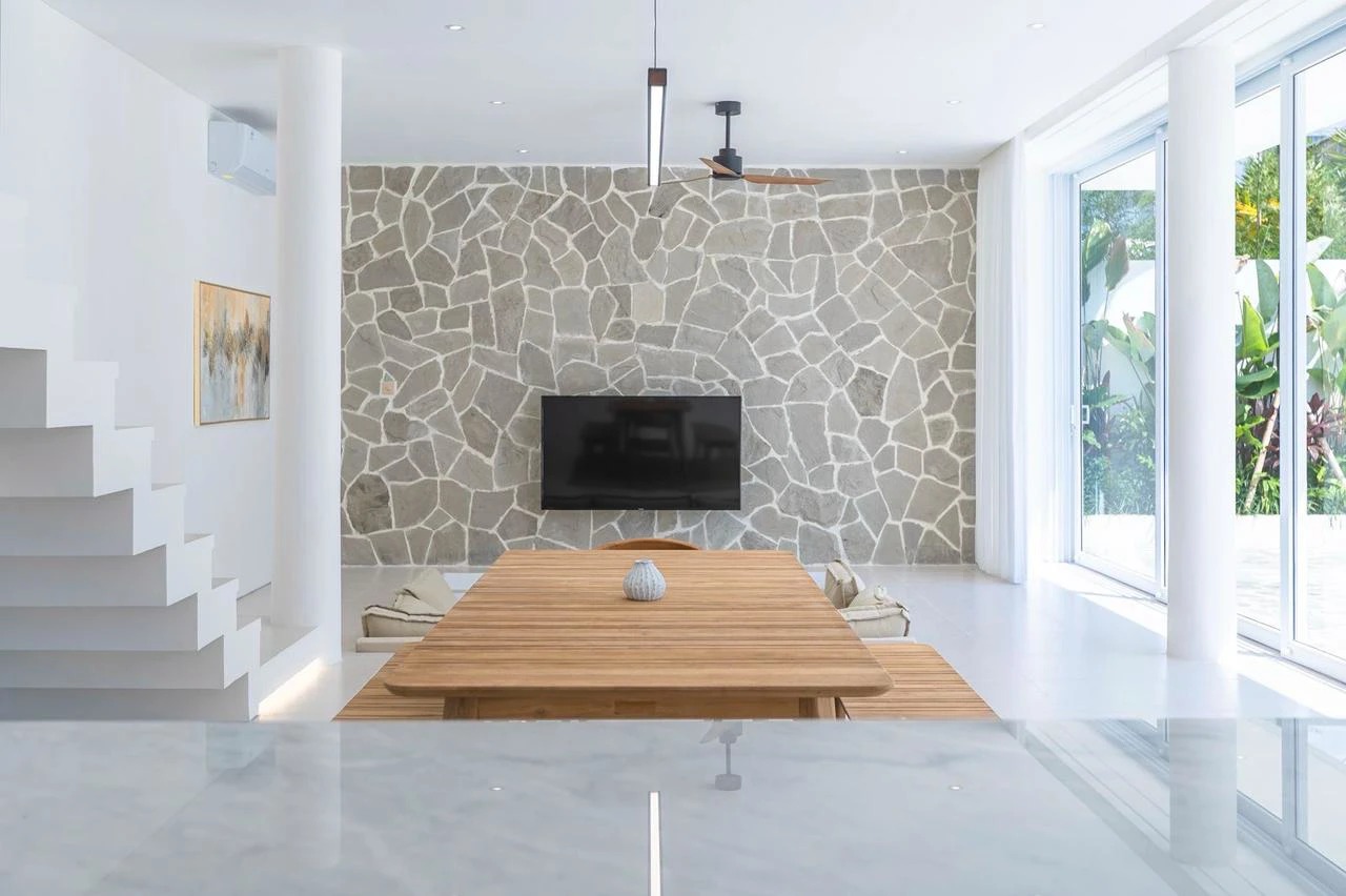 Elegant 4BR Ocean-View Villa w/ Rooftop