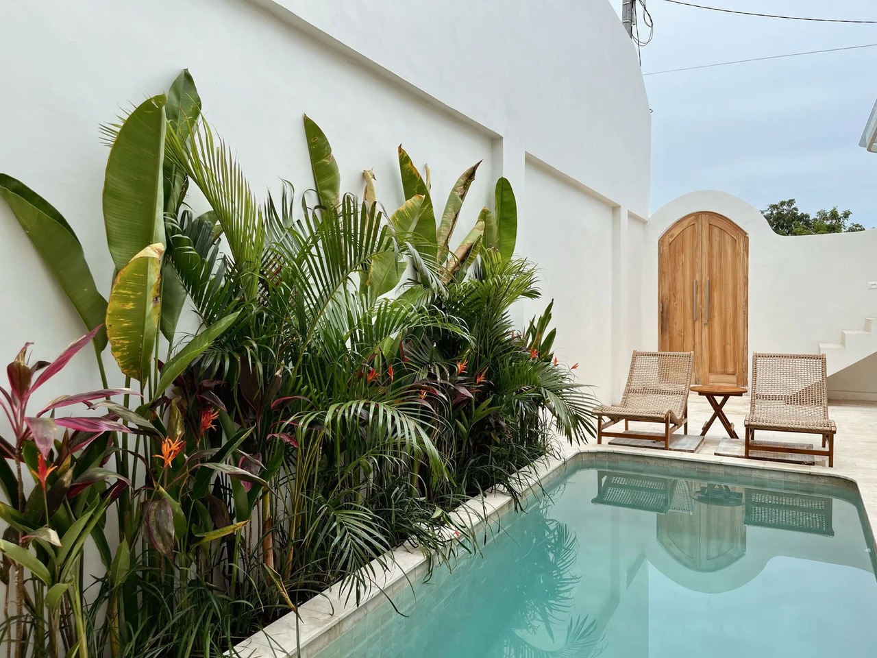  Elegant 2BR Mediterranean Villa w/ Roof
