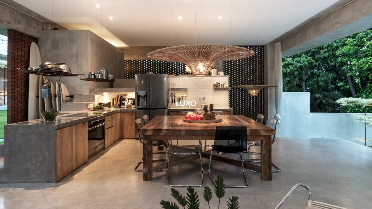 4 Bedrooms Villa in Pererenan