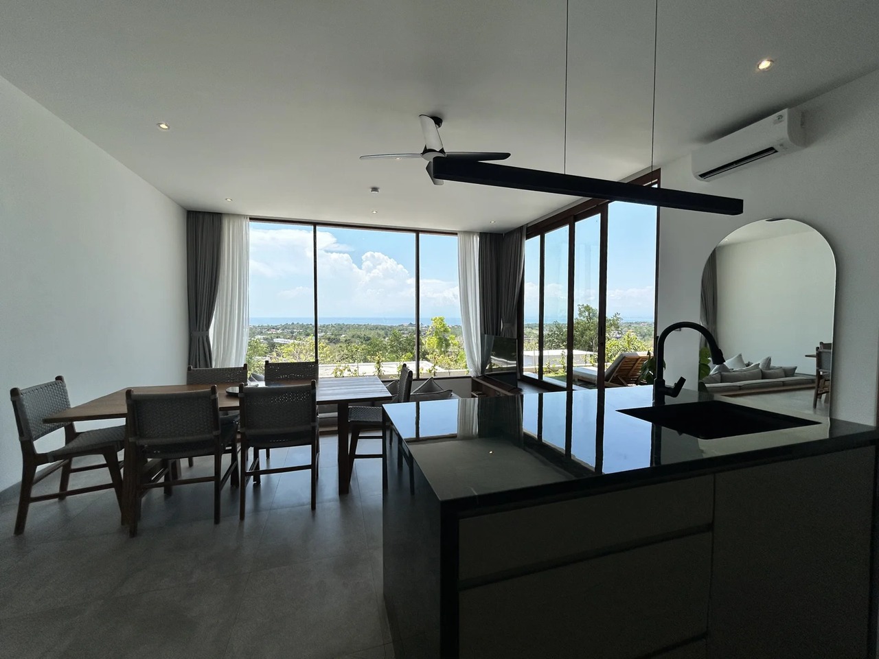 Luxury 2BR Villa w/ Panaramic Ocean View