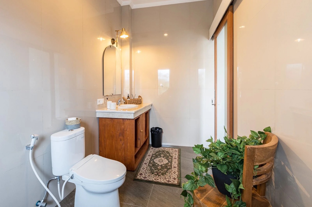 2br villa for Rent annually in Canggu