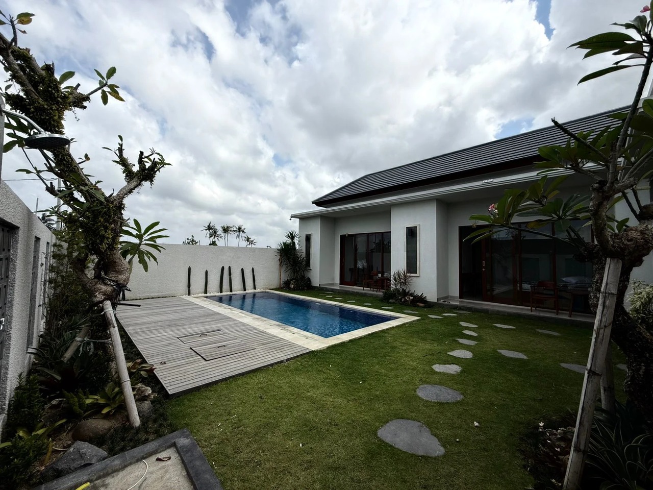 Brand new villa for Rent in munggu