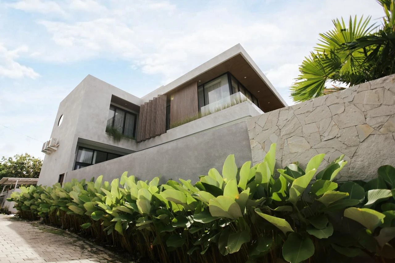 Casa Loma – 3BR Modern Tropical Villa