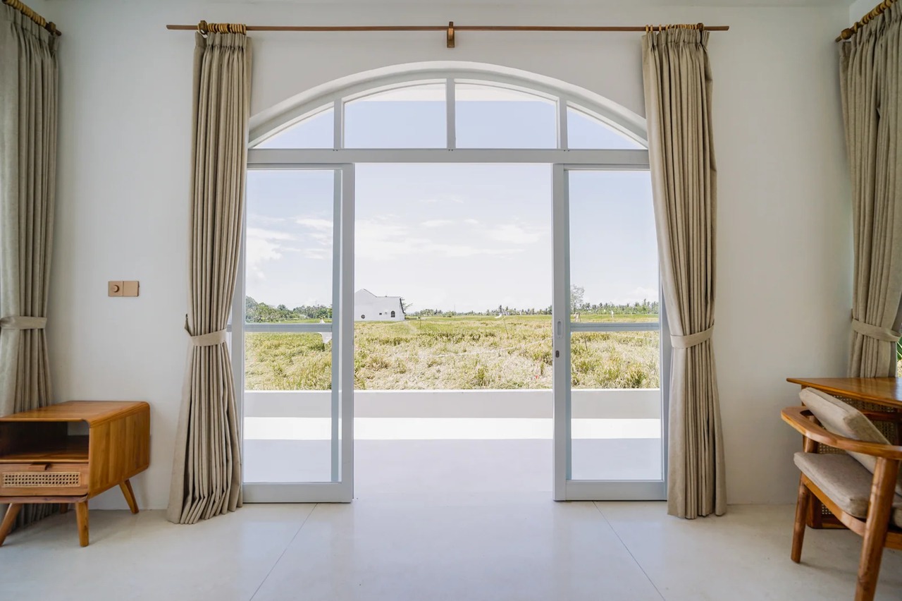 Mediterranean 2BR Oasis w/ Rooftop Views