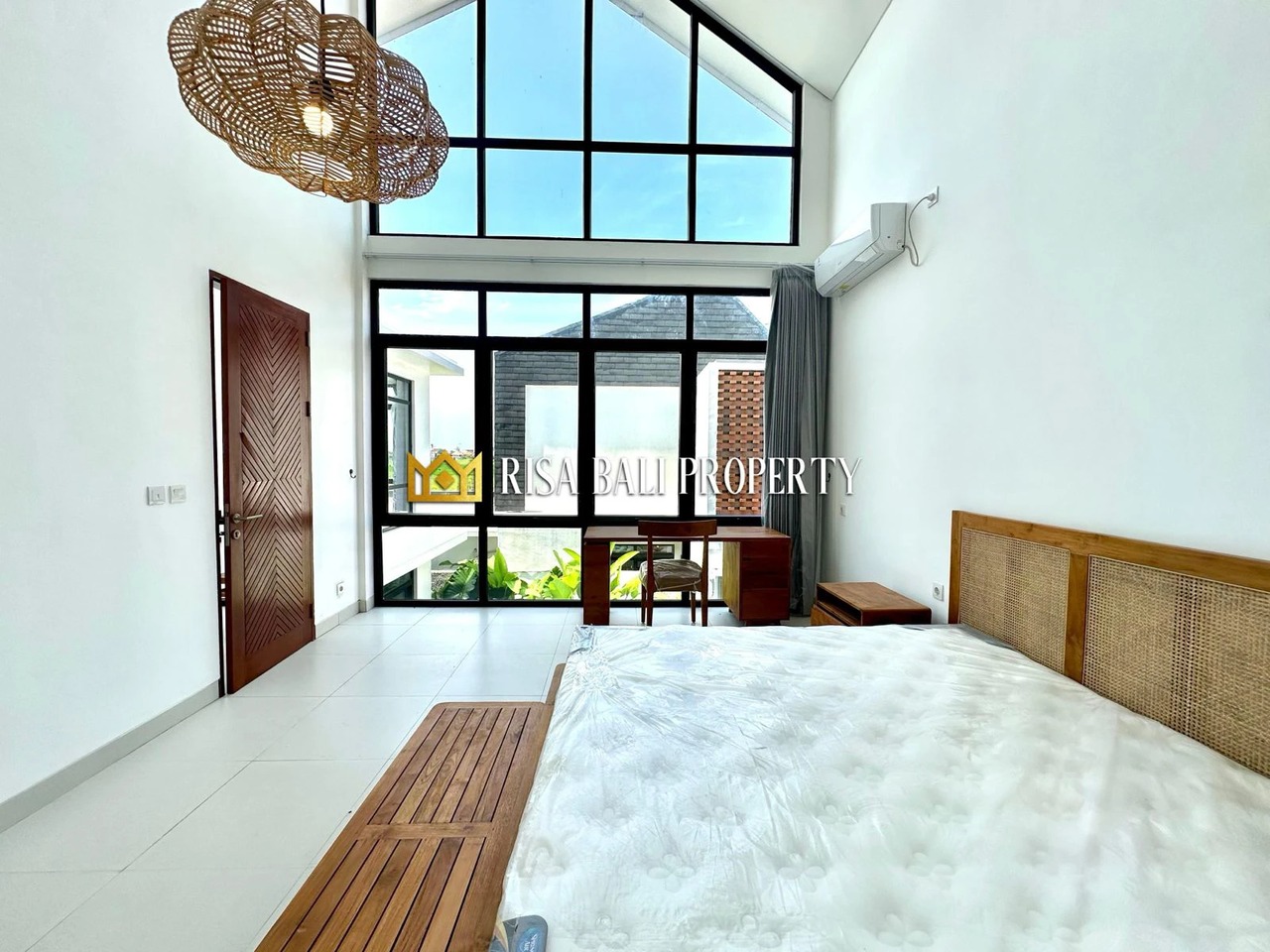 CHARMING 3-BEDROOMS VILLA IN KEDUNGGU