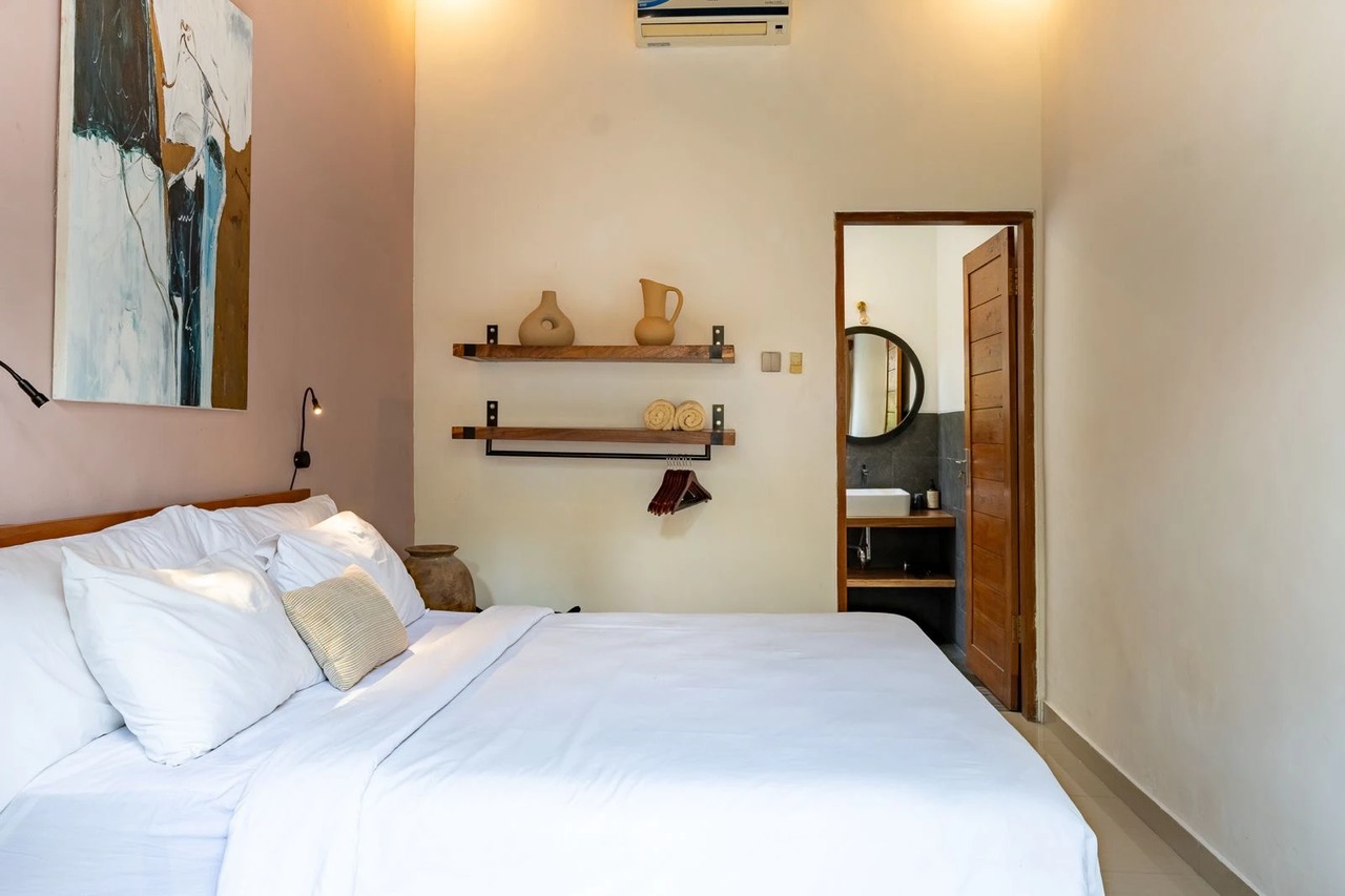 Cozy villa for Rent annually in berawa 