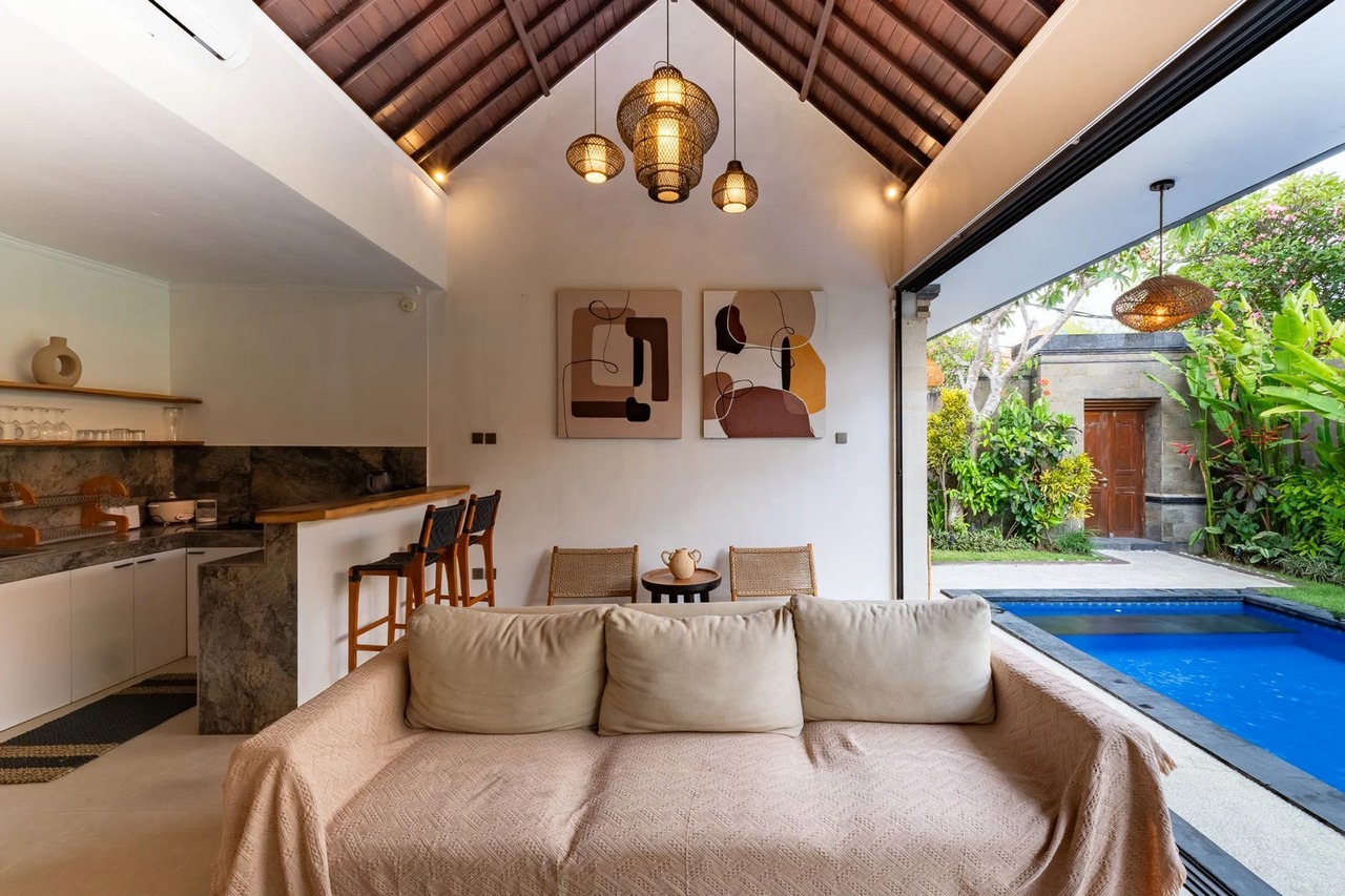 Cozy villa for Rent annually in berawa 