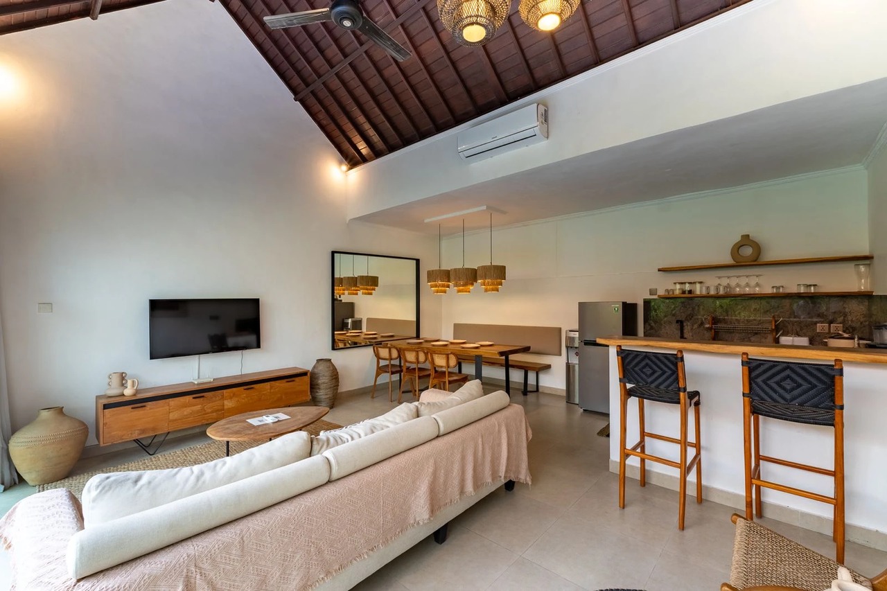 Cozy villa for Rent annually in berawa 