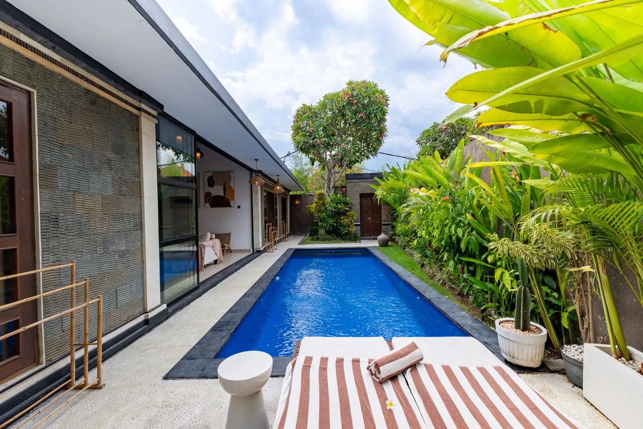 Cozy villa for Rent annually in berawa 