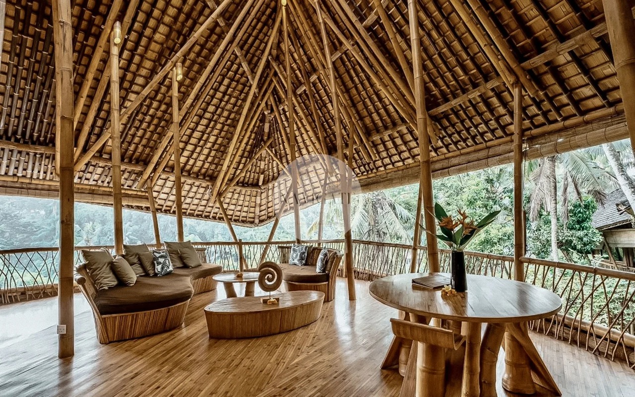 Villa Daun | 3-Br Bamboo River Sibang
