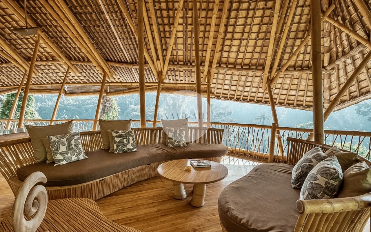 Villa Daun | 3-Br Bamboo River Sibang