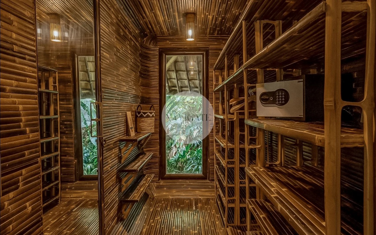 Villa Daun | 3-Br Bamboo River Sibang