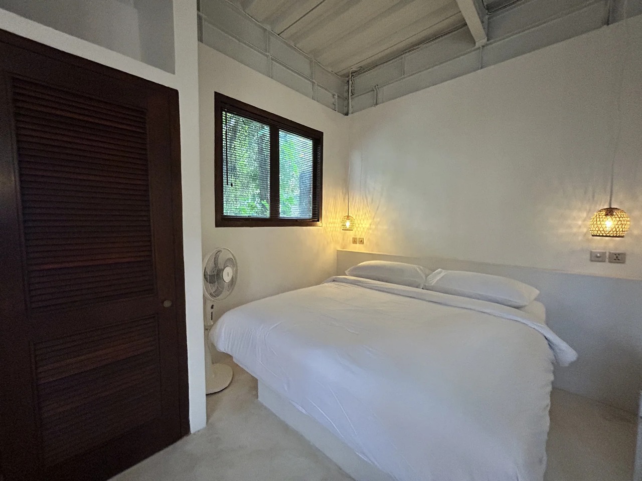 Minimalist Studio Apartment w/ Pool