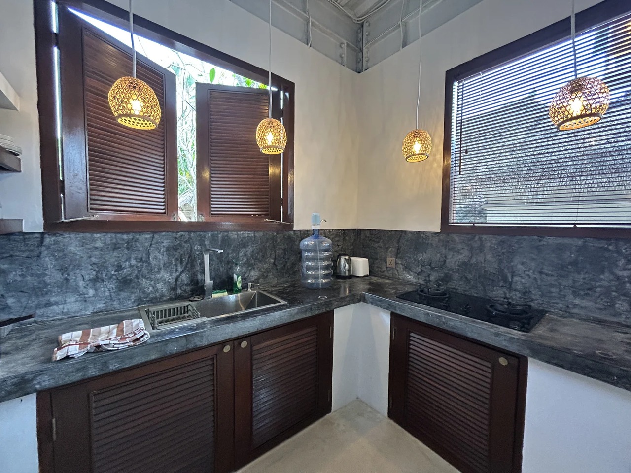 Minimalist Studio Apartment w/ Pool