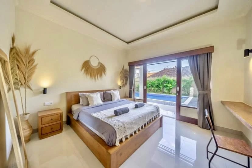 Modern 4BR Villa w/ Pool & Garden