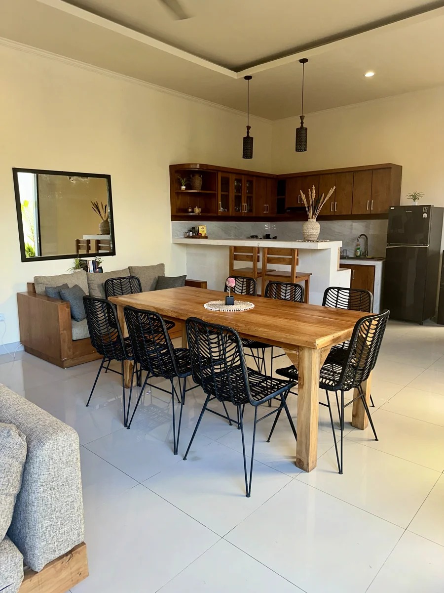 Modern 4BR Villa w/ Pool & Garden
