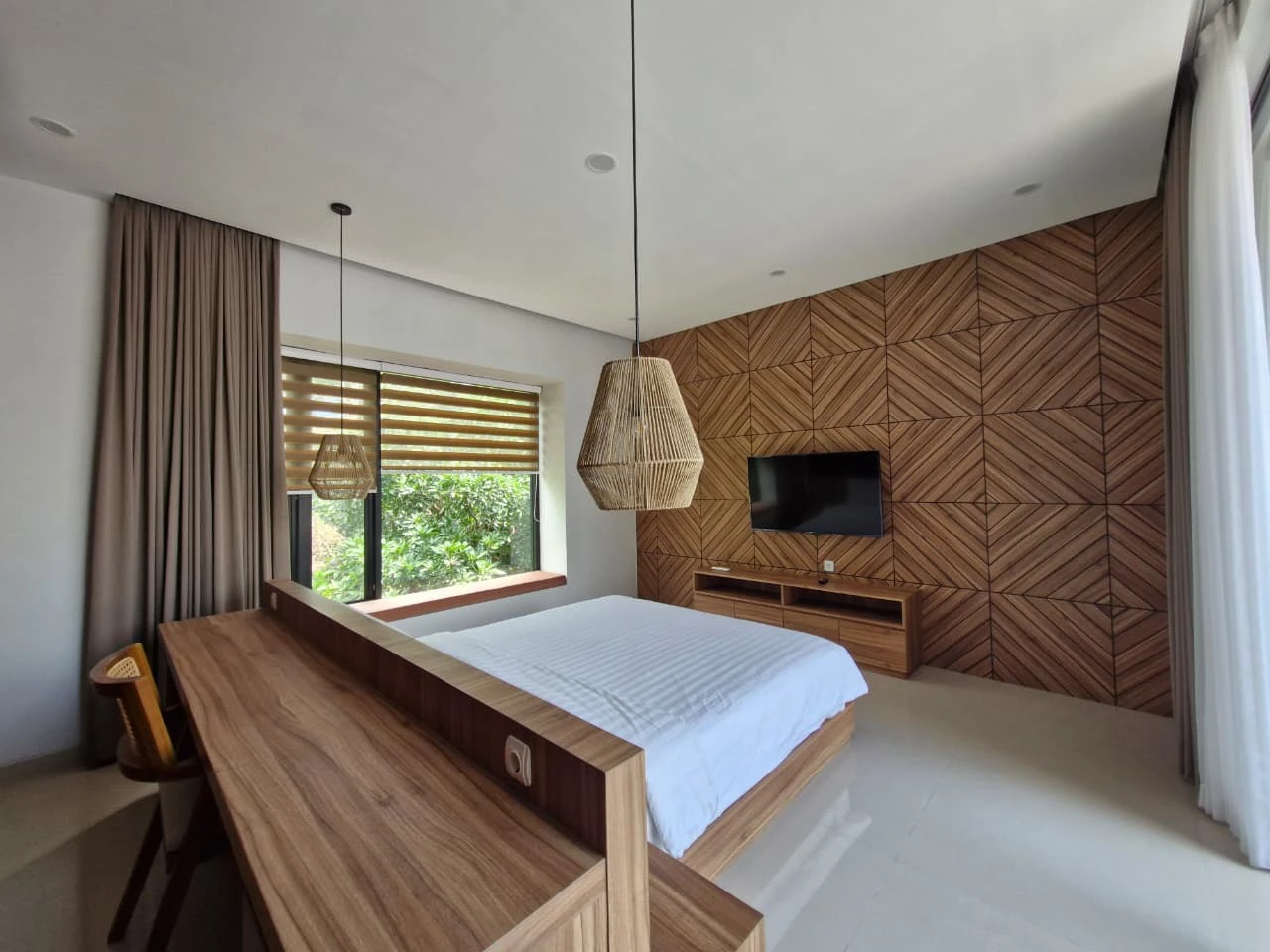Modern design villa for Rent in parerena