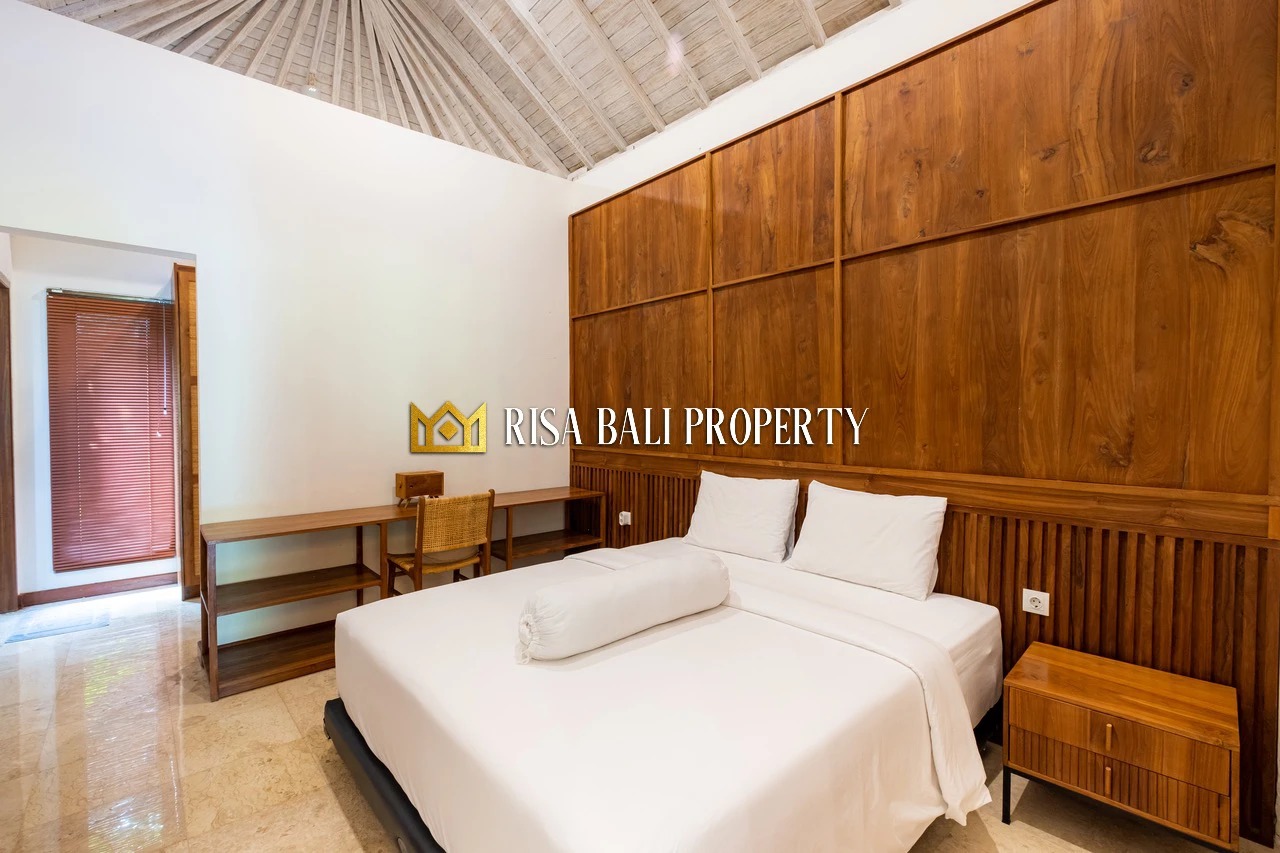 FOR SALE – 6-Bedrooms Luxury Villa in Be