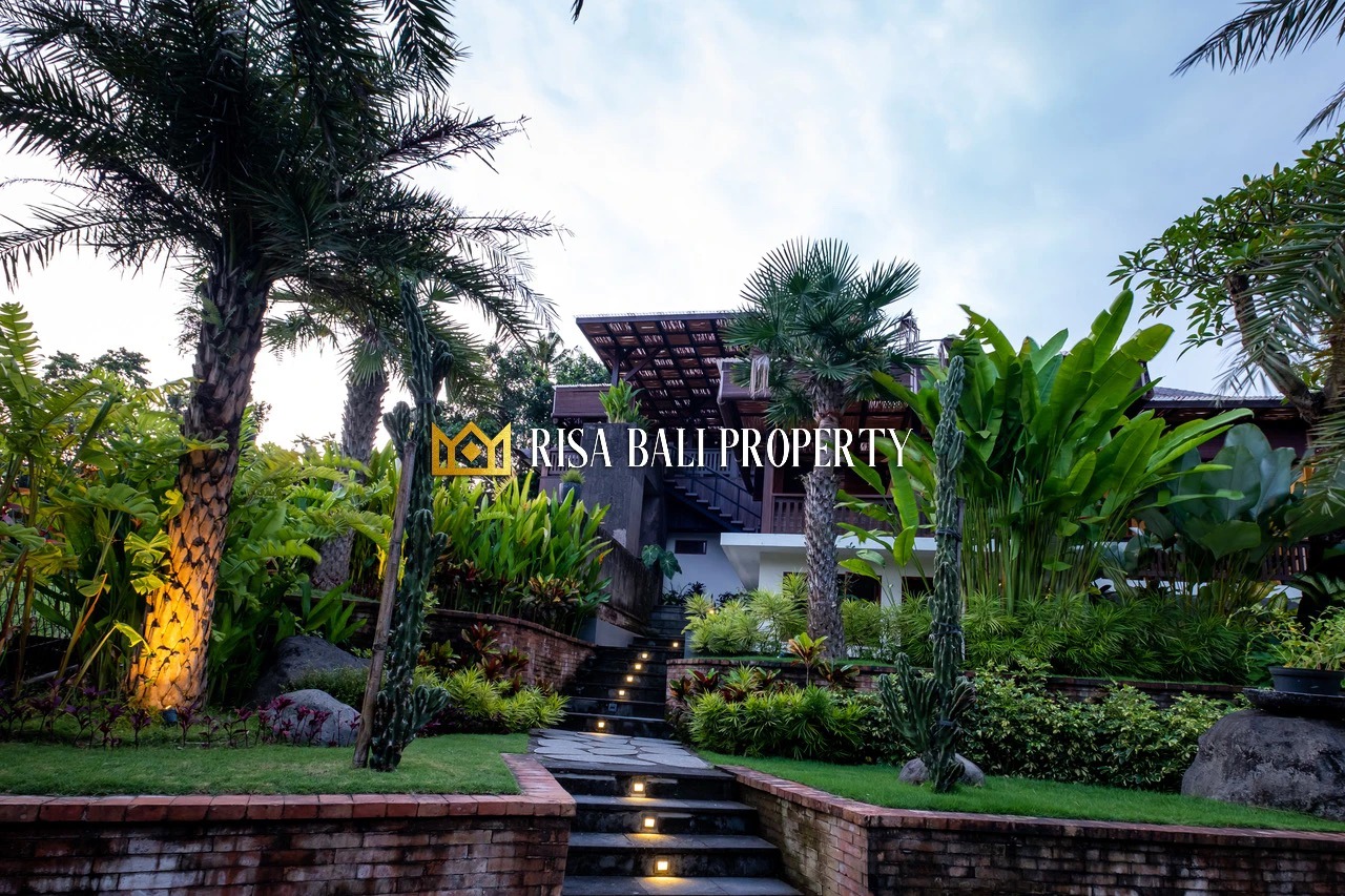 FOR SALE – 6-Bedrooms Luxury Villa in Be