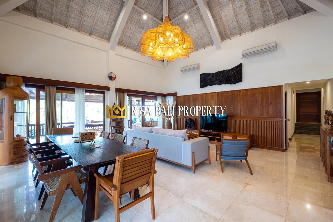 FOR SALE – 6-Bedrooms Luxury Villa in Be