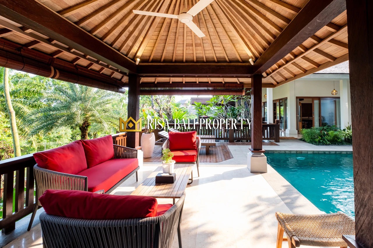 FOR SALE – 6-Bedrooms Luxury Villa in Be