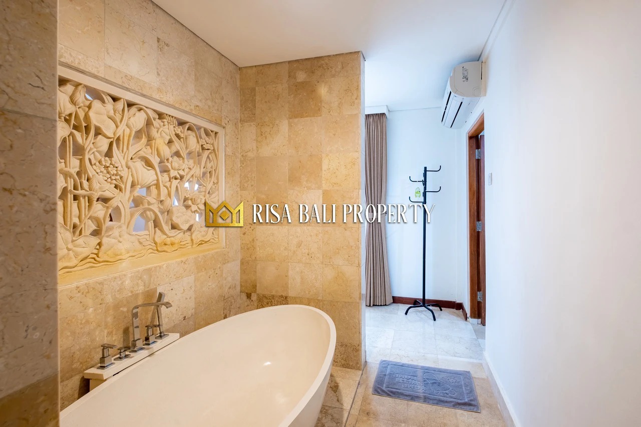 FOR SALE – 6-Bedrooms Luxury Villa in Be