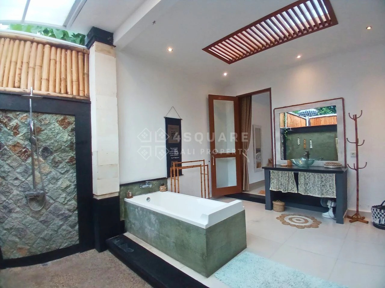 SPACIOUS VILLA 2 BEDROOMS KEROBOKAN
