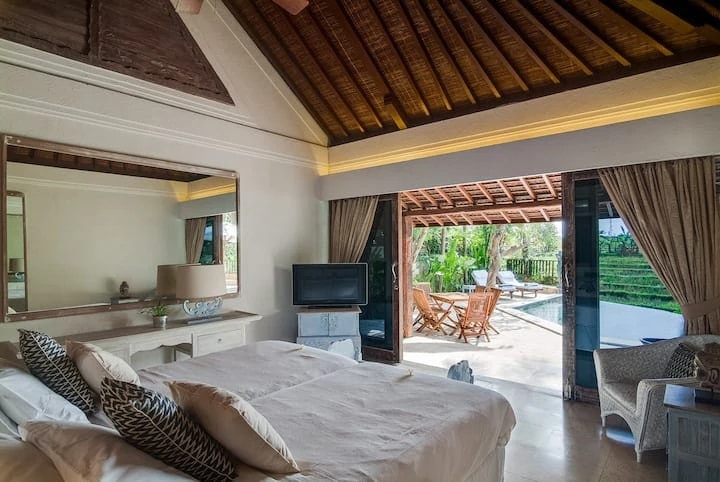 DO 07 - VILLA FOR SALE IN CANGGU BALI