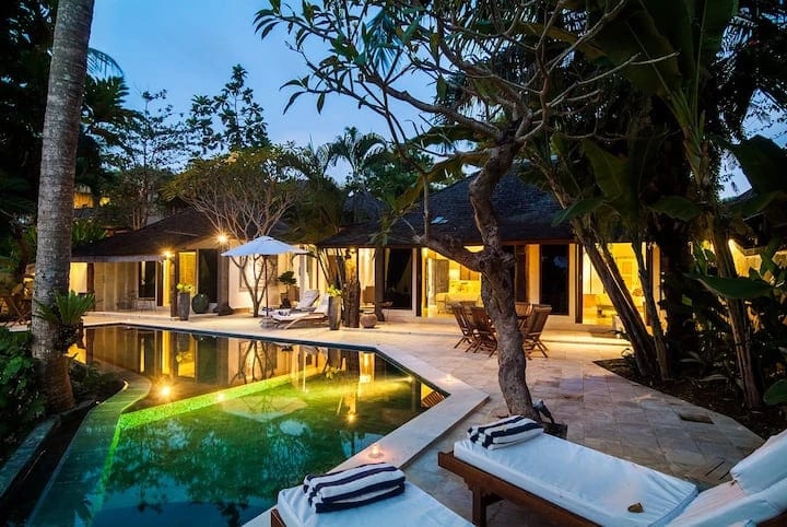 DO 07 - VILLA FOR SALE IN CANGGU BALI