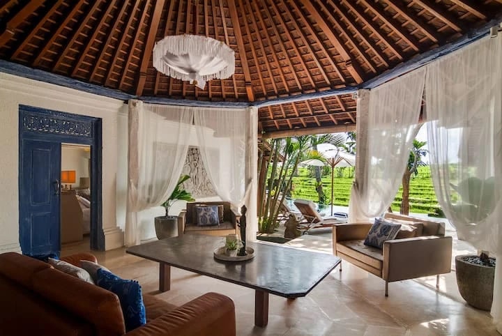 DO 07 - VILLA FOR SALE IN CANGGU BALI