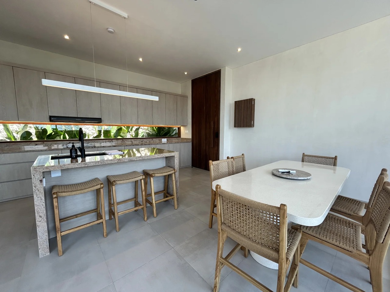 2BR Luxury Leasehold Villa w/ Rooftop
