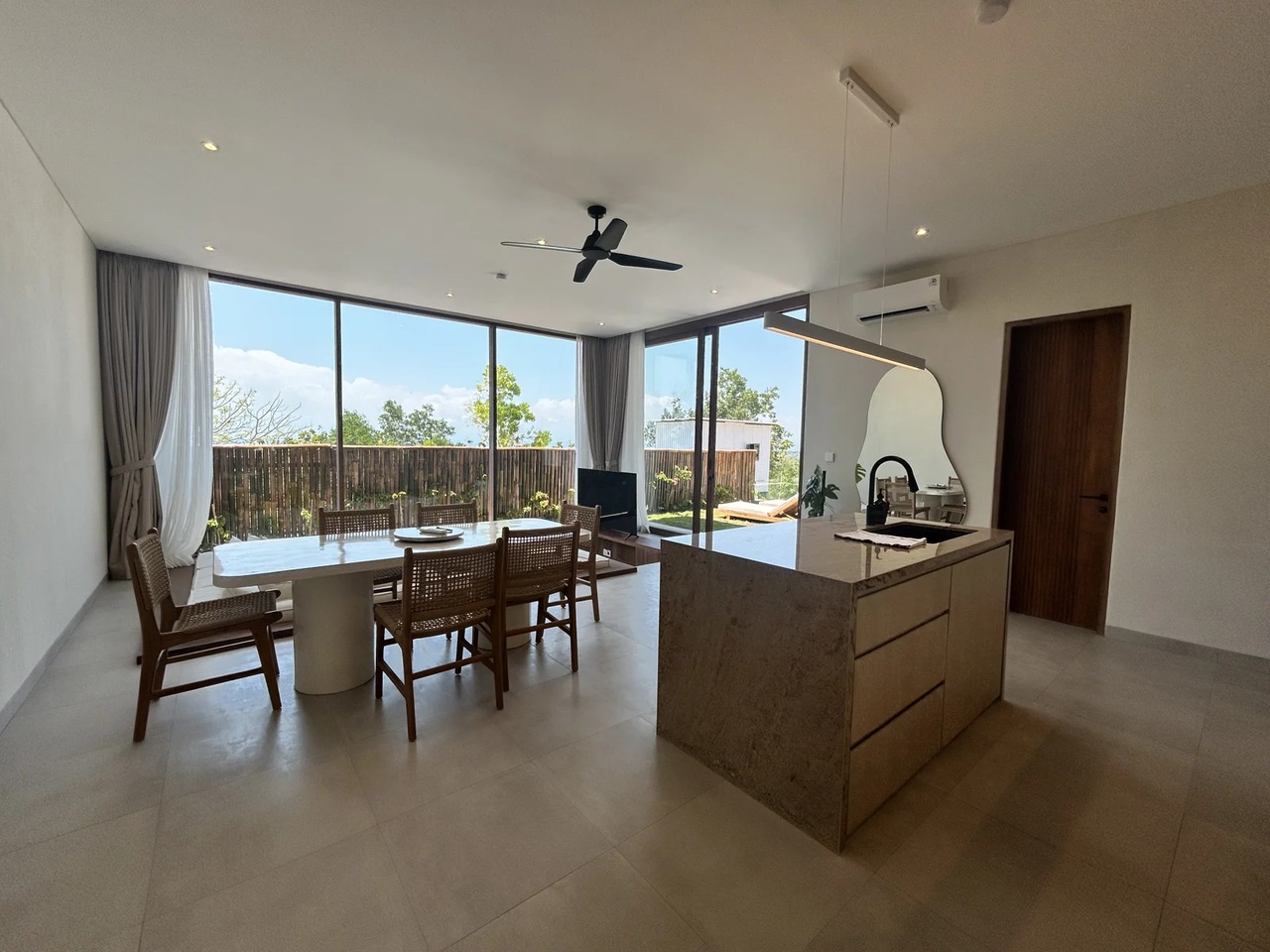 2BR Luxury Leasehold Villa w/ Rooftop
