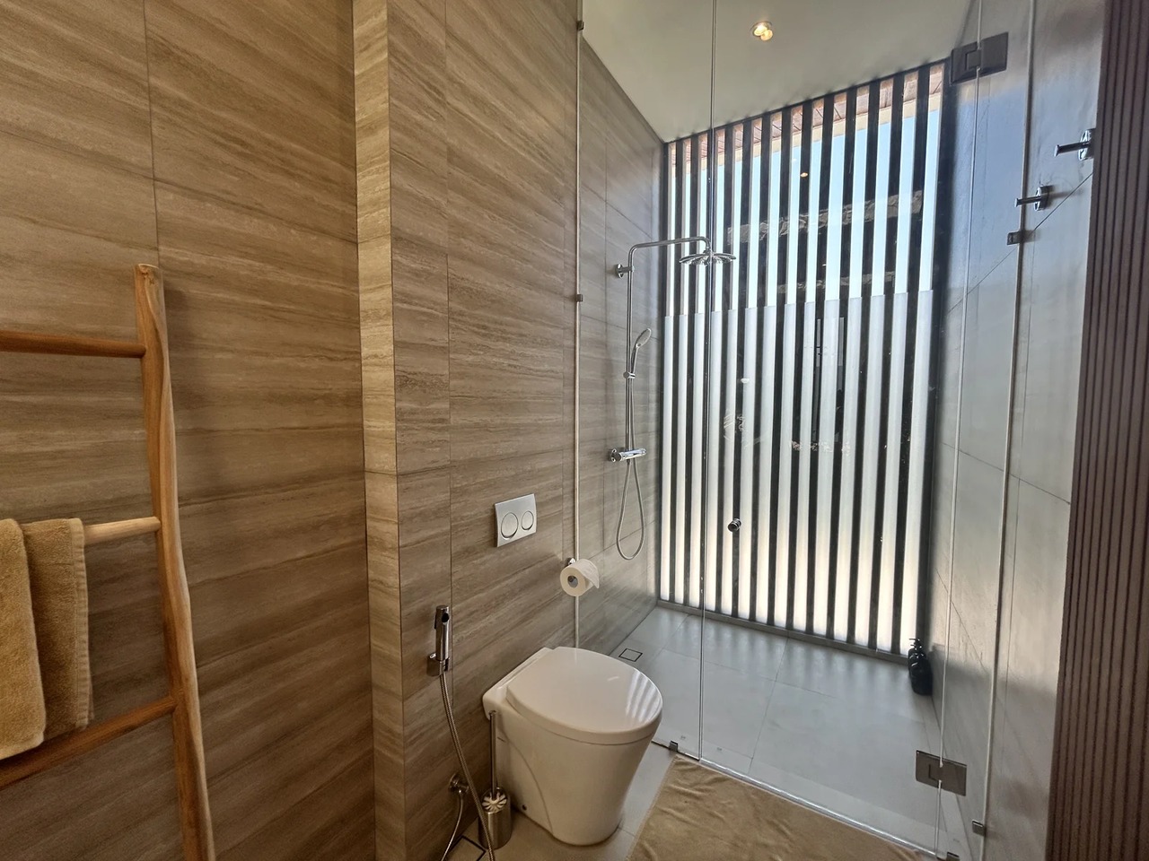 2BR Luxury Leasehold Villa w/ Rooftop