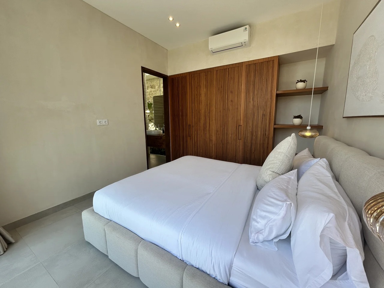 2BR Luxury Leasehold Villa w/ Rooftop