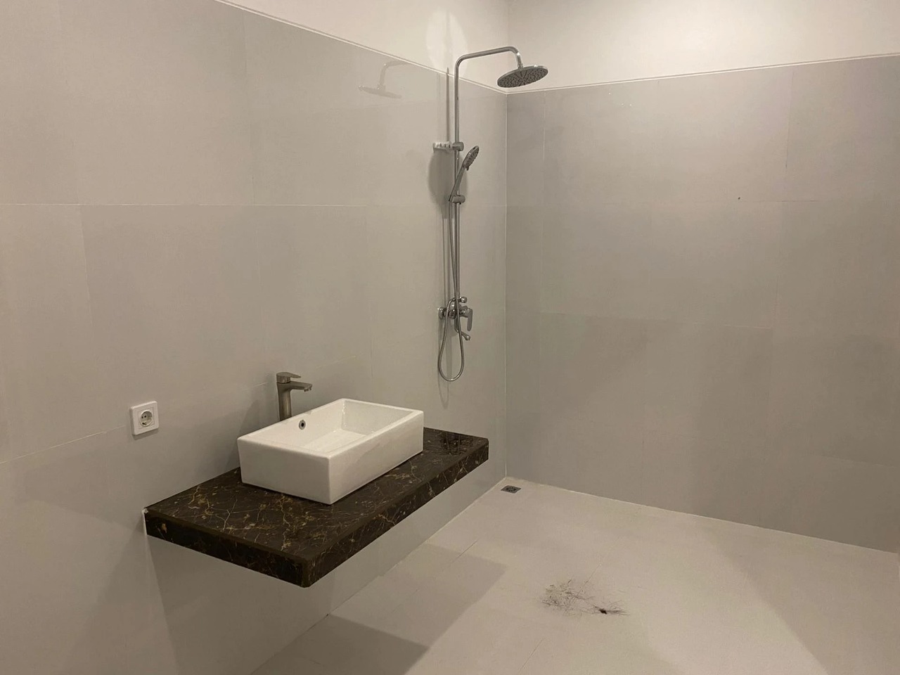 2br villa for Rent in Seseh 