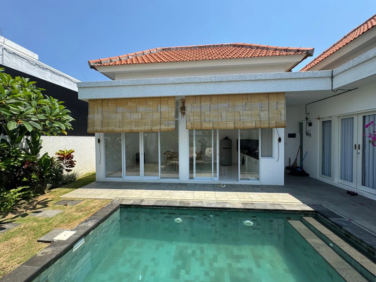 2br villa for Rent in Seseh 